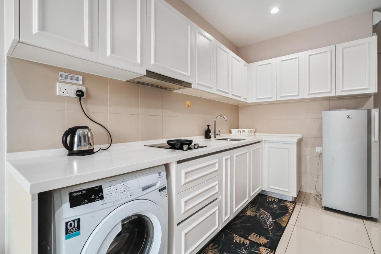 Hostahome Suites At I-City, Central Mall 샤알람 외부 사진